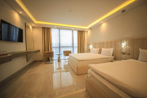 Family Room | In-room safe, laptop workspace, free WiFi