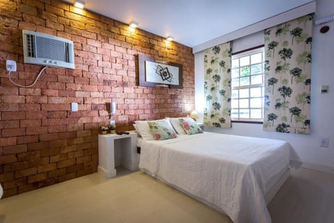 In-room safe, iron/ironing board, free WiFi, bed sheets