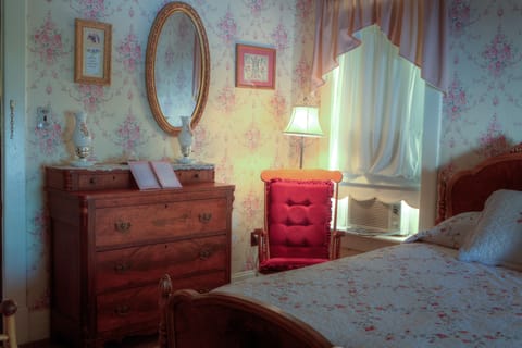 Honeymoon Room | Individually decorated, individually furnished, iron/ironing board