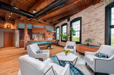 Luxury Condo | Living area | TV