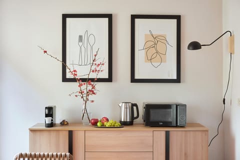 Apartment, 2 Bedrooms, Kitchen, Ground Floor | Private kitchen | Highchair