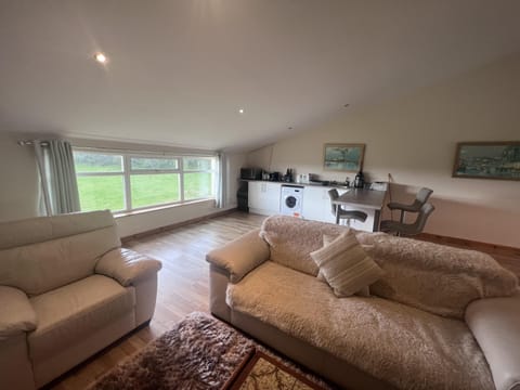 Apartment | Living area | TV