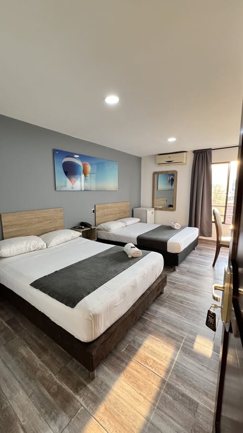 Superior Quadruple Room | Desk, laptop workspace, free WiFi