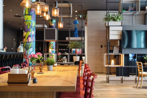 Daily buffet breakfast (EUR 19.50 per person)