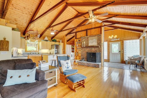 House (4 Bedrooms) | Interior