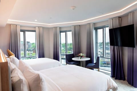 Panoramic Room | Frette Italian sheets, premium bedding, pillowtop beds, in-room safe