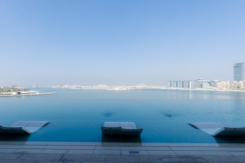 2 outdoor pools