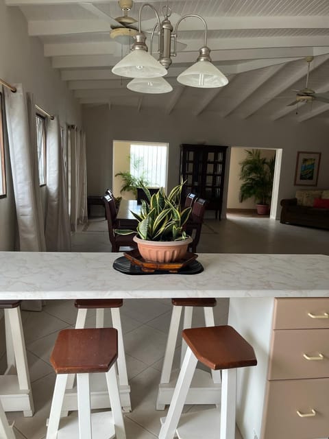 Exclusive Cottage | In-room dining