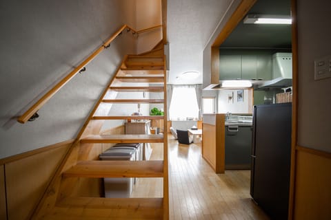 Basic Apartment | 2 bedrooms, blackout drapes, iron/ironing board, free WiFi