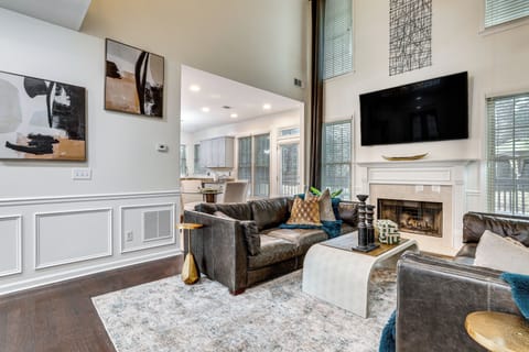 House (5 Bedrooms) | Interior