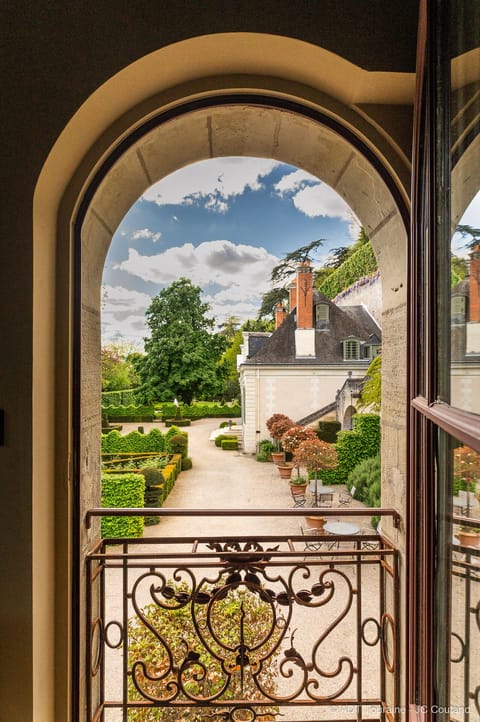 Superior Suite, Ensuite, Garden View (Suite Doisonville) | 1 bedroom, Egyptian cotton sheets, premium bedding, down comforters