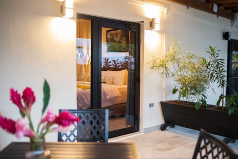 Deluxe Suite, 1 King Bed | In-room safe, individually decorated, blackout drapes, rollaway beds