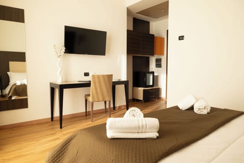 Comfort Double Room, 1 Queen Bed, Terrace | In-room safe, blackout drapes, soundproofing, free WiFi