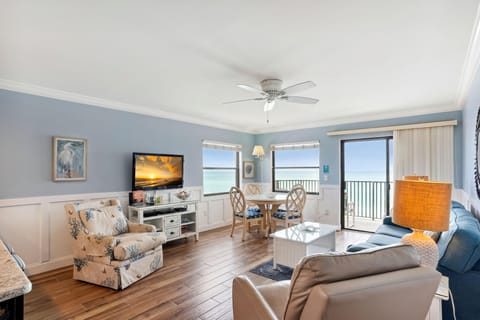 Condo, 1 King Bed (Emerald Isle 401 - Premier) | Living area | TV