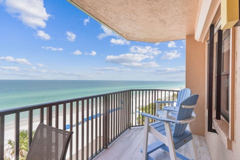 Condo, 1 King Bed (Emerald Isle 604) | Property grounds