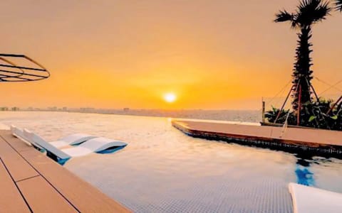 Rooftop pool