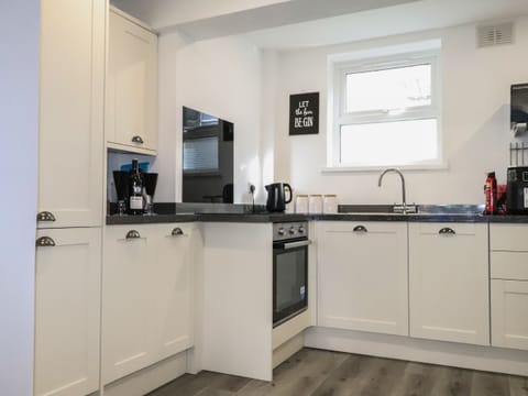 Fridge, dishwasher, electric kettle, toaster