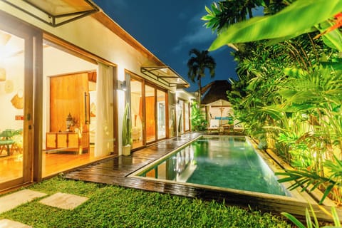 Private pool