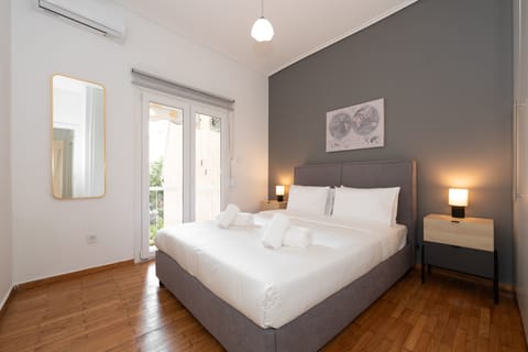 Superior Apartment | 2 bedrooms, in-room safe, individually decorated, individually furnished