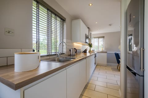 Fridge, dishwasher, electric kettle, toaster