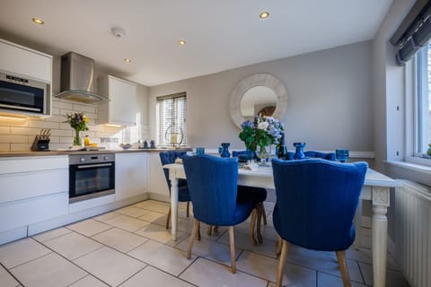 Fridge, dishwasher, electric kettle, toaster