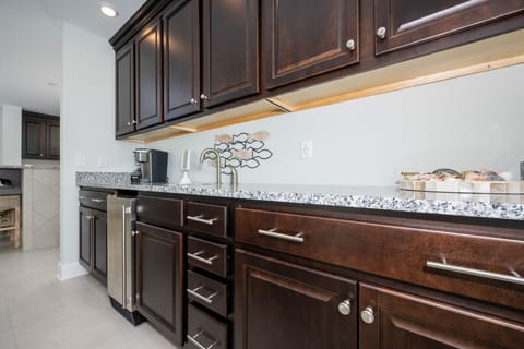Condo, 2 Bedrooms | Private kitchen | Fridge, oven, coffee/tea maker