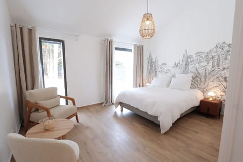 Comfort Double Room, 1 Queen Bed | Premium bedding, down comforters, pillowtop beds, individually decorated