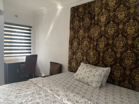 Classic Single Room, City View | In-room safe, desk, laptop workspace, soundproofing