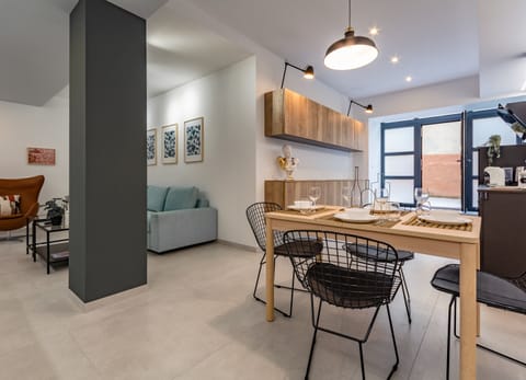 City Room | In-room dining