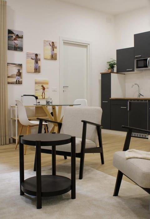 Apartment, 1 Bedroom, Patio | Living area