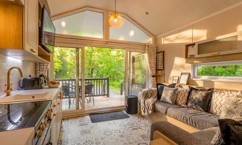 Cabana Suite, Multiple Beds, Park View | Iron/ironing board, free WiFi, bed sheets