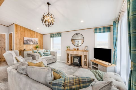 Celtic Orchard Lodge | Living area