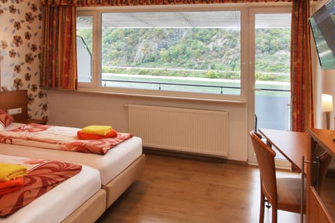 Deluxe Double or Twin Room, Balcony, River View | Balcony