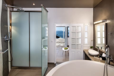 Honeymoon Suite private balcony sea view | Bathroom | Hair dryer, bathrobes, slippers, towels