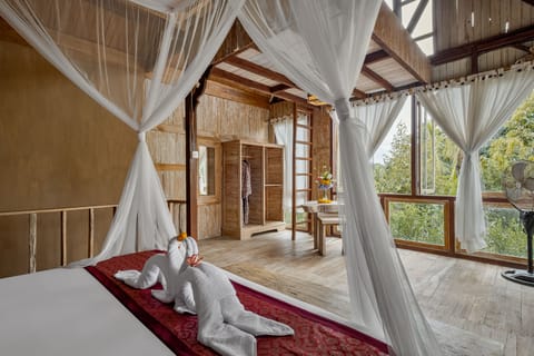 Villa, Garden View | Minibar, desk, free WiFi, bed sheets