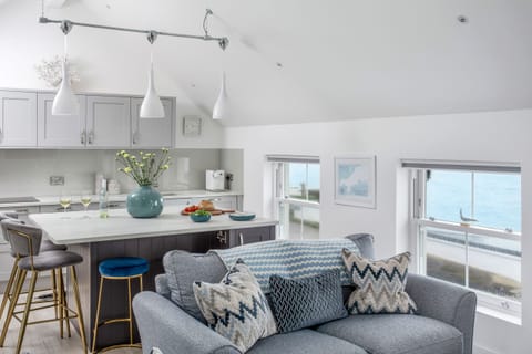 Fridge, dishwasher, electric kettle, toaster