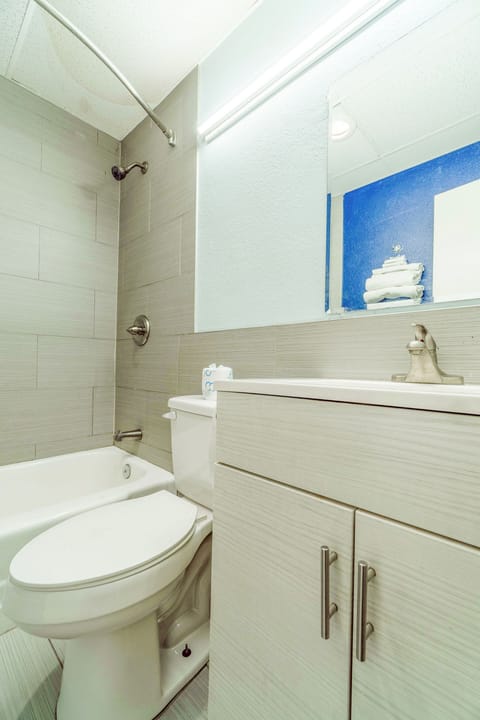 Free toiletries, towels