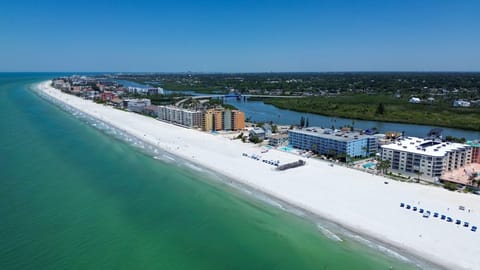 Condo, Multiple Beds (Sand Dollar 107) | Beach | On the beach