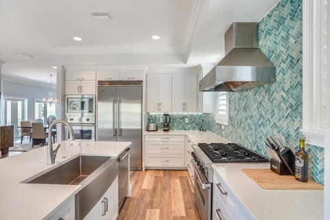 House, Multiple Beds (Sunset Point Beach House) | Private kitchen | Oven, toaster