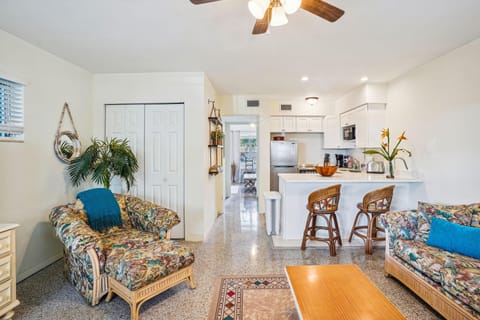 Condo, 1 Queen Bed with Sofa bed (Beach Quarters #3) | Living area | TV