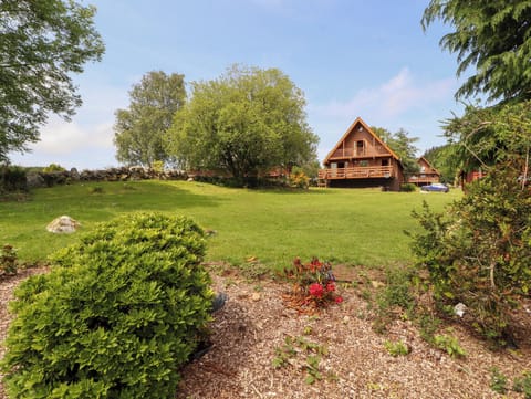 Cottage | Property grounds