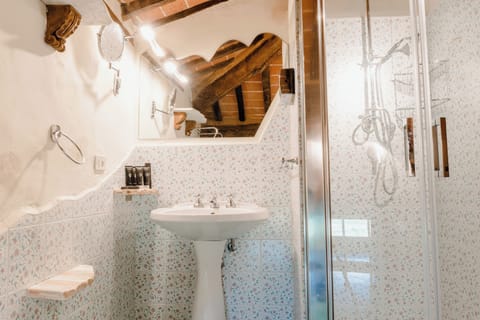 Deluxe Room | In-room safe, desk, free WiFi