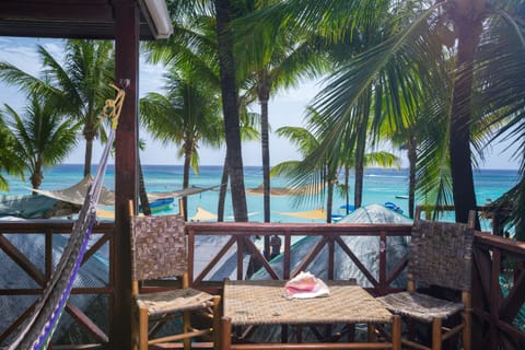 #15 & #16 (Queen Duplex With Extra Bed) | Beach/ocean view