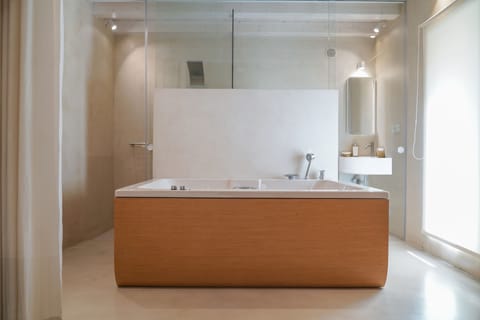 Luxury Townhome, 2 Bedrooms, Hot Tub | Bathroom | Separate tub and shower, jetted tub, hair dryer, towels