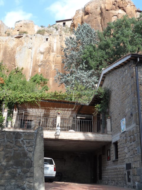 House, 2 Bedrooms, Smoking, Balcony | Parking | Limited parking