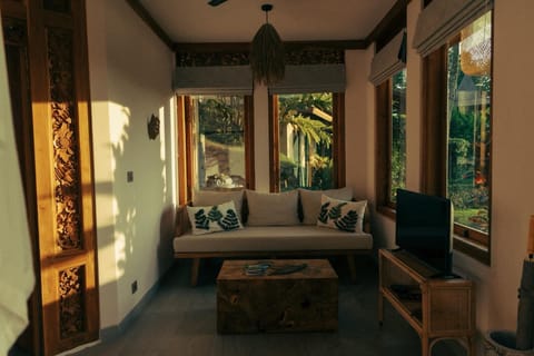 Double or Twin Room | Minibar, desk, free cribs/infant beds, rollaway beds