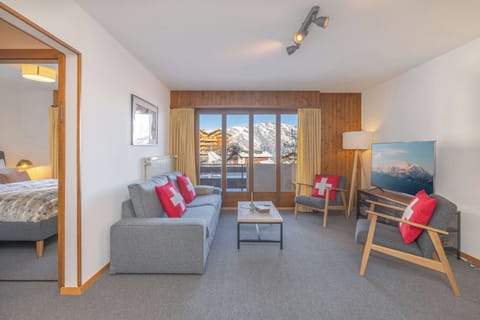 Apartment (2 Bedrooms) | Front of property