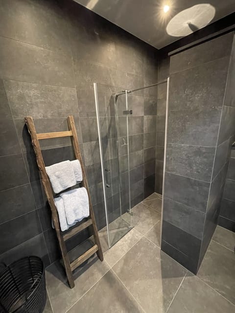 Free toiletries, hair dryer