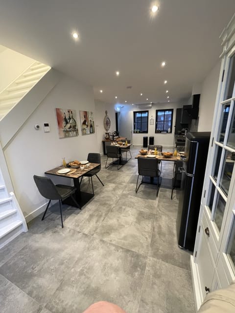 Shared fridge, microwave