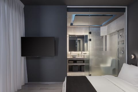 Luxury Apartment | 1 bedroom, Egyptian cotton sheets, premium bedding, memory foam beds
